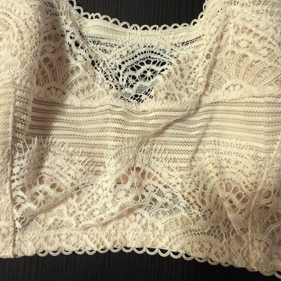 NWT Victoria's Secret Women's White and Tan Bralette Size: 32D - Picture 3 of 11